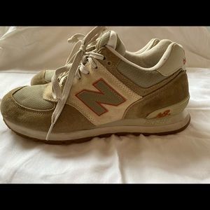 Women’s New Balance 574s (Size 9.5)